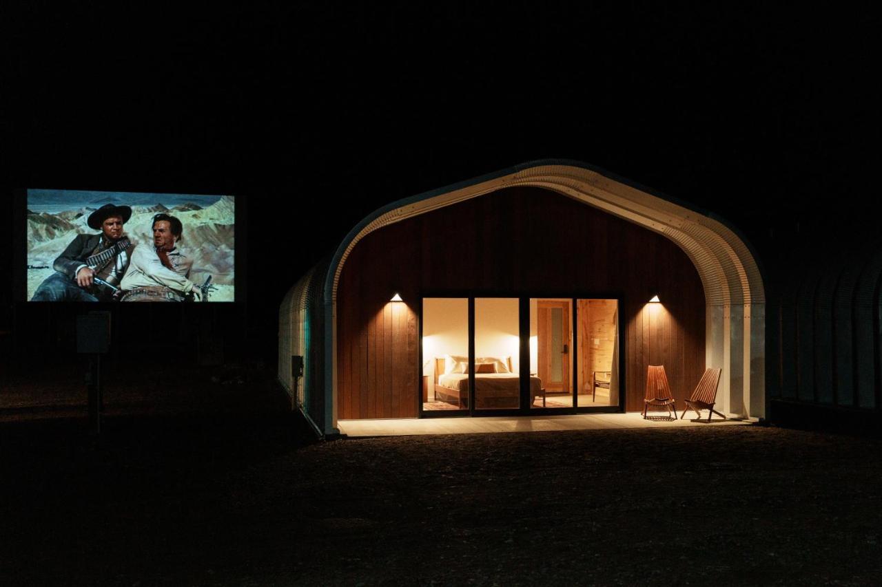 Center Frontier Drive Inn מראה חיצוני תמונה